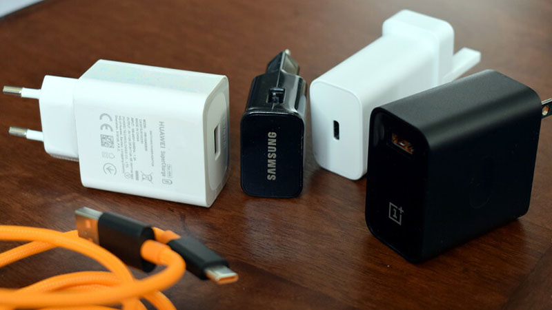 Smartphone-Chargers Smartphone-Chargers