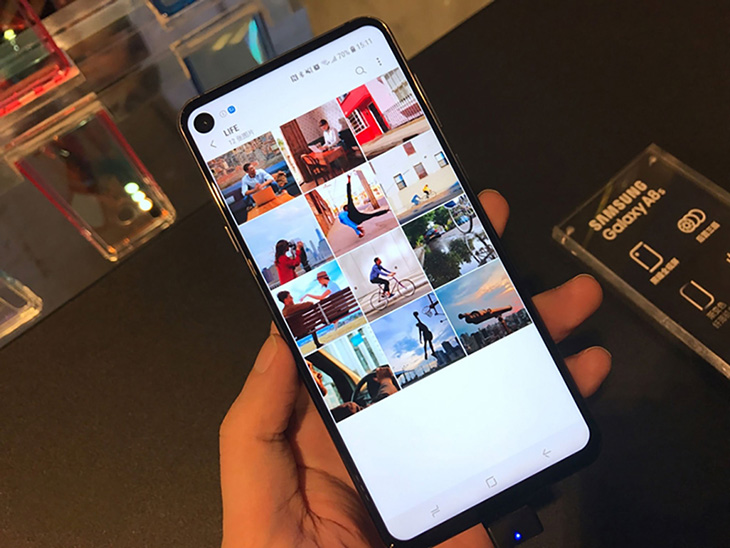 Màn hình Infinity O