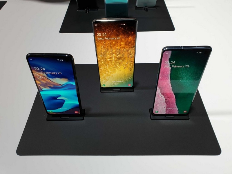 Galaxy S10e với iPhone Xr