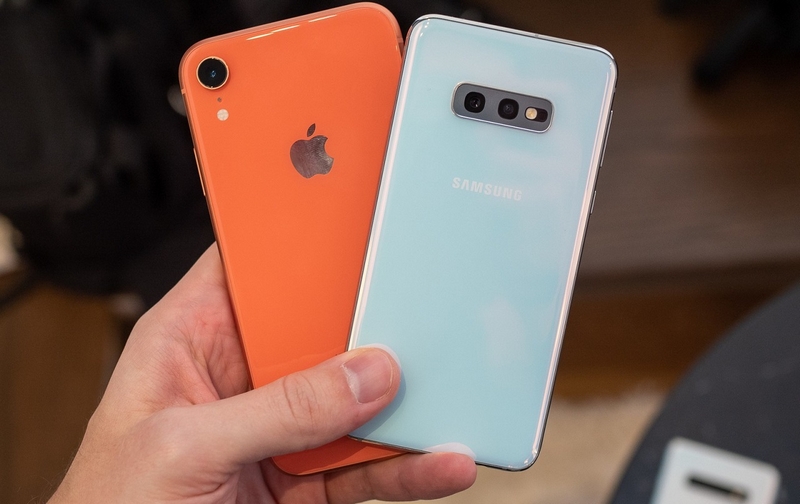 Galaxy S10e với iPhone Xr