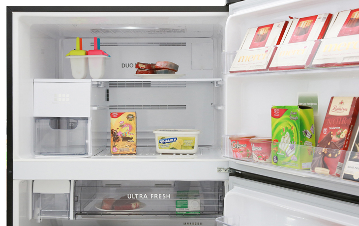 Hộp chứa đá Đánh giá tổng quan bộ đôi tủ lạnh mặt gương Toshiba Inverter 555 lít GR-AG58VA (X) > Hộp chứa đá