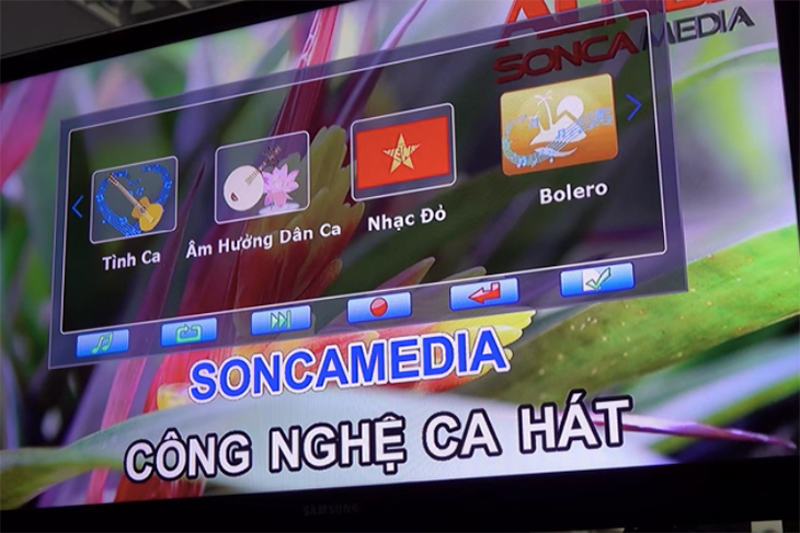 hát karaoke trên loa kéo ACNOS