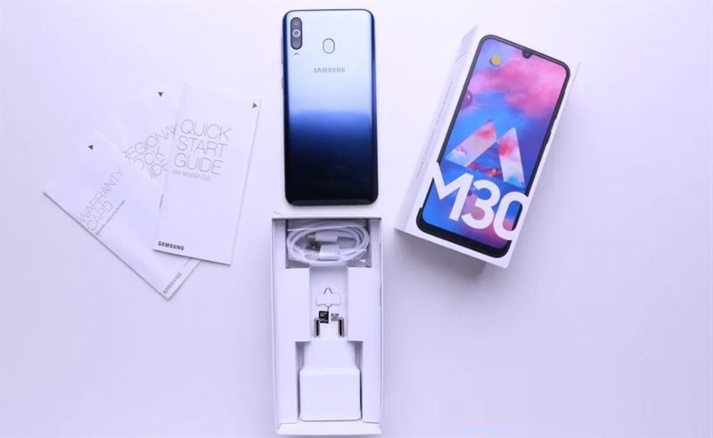 M30 Má» há»p Samsung Galaxy M30 và những ấn tượng Äầu tiên