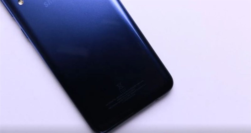 Mở hộp Samsung Galaxy M30 và những ấn tượng đầu tiên