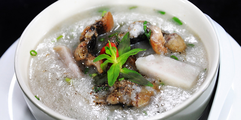 Snake porridge cooked with taro
