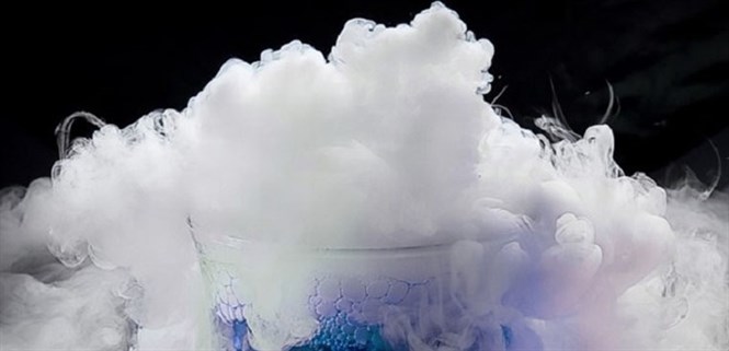 Đá khô là gì? Công dụng của đá khô trong cuộc sống hằng ngày