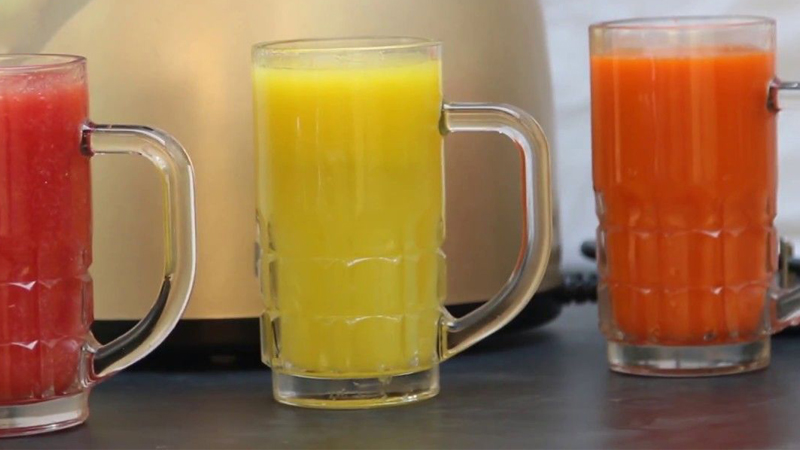 Những thức uống thơm ngon được pha từ sinh tố đóng chai Sinh tố đóng chai làm nước ép trái cây