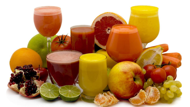 Sinh tố đóng chai và sinh tố từ trái cây tươi nên chọn loại nào? Ưu nhược điểm của sinh tố từ trái cây tươi