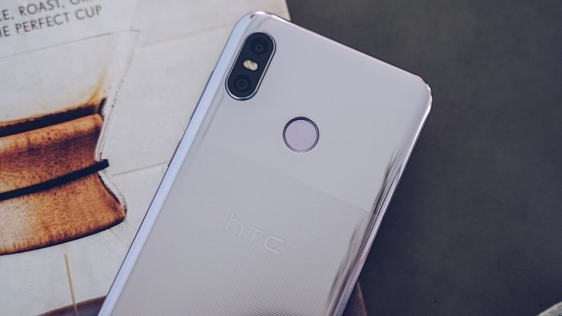 HTC tiếp tục kêu trời với mức doanh thu giảm 76%