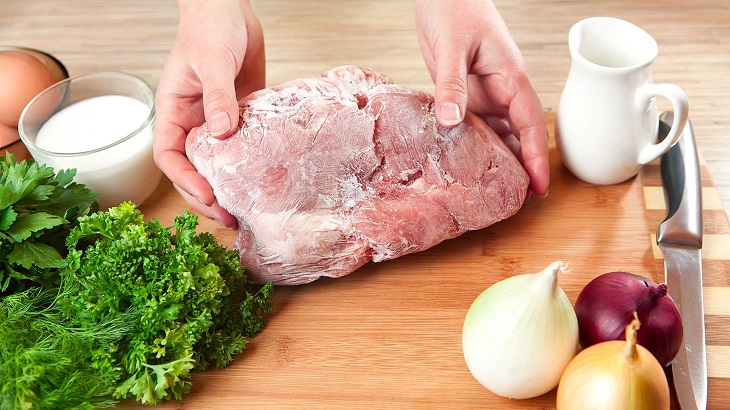 Bảo quản thực phẩm đông lạnh trong ngăn magic room 5 tiện ích đáng lưu ý của dòng tủ lạnh Aqua ngăn đá dưới 2019 > Bảo quản thực phẩm đông lạnh trong ngăn magic room