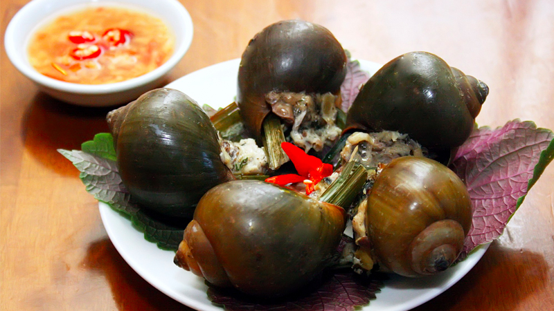 Snails stuffed with ginger