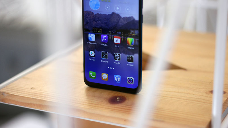 Trên tay nhanh Vivo V15