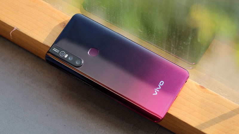 Vivo V15 táº·ng PMH 300k