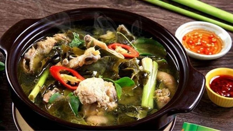 How to cook sweet and sour chicken hotpot in the right way