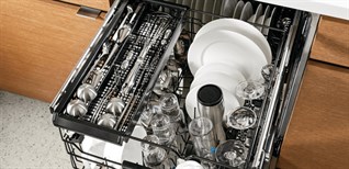 Cách sắp xếp chén dĩa trong máy rửa chén
