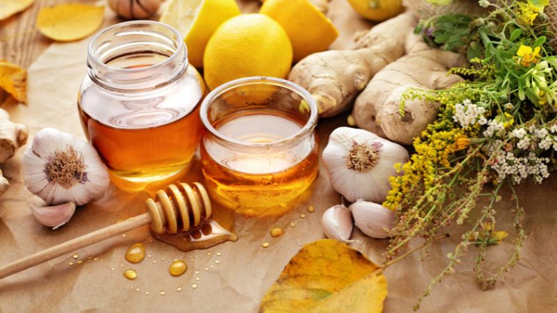 Some notes when using honey for face cleansing