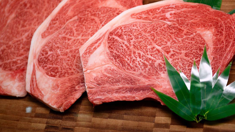 Vì vậy, khi thèm nhai đá, bạn phải cần bổ sung thịt bò, vì thịt bò là nguồn cung cấp sắt dồi dào mà.