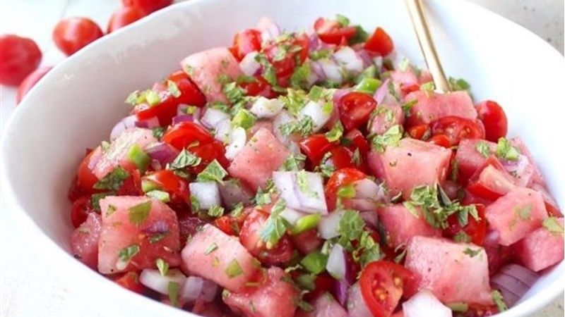 Cách làm salad cà chua dưa hấu