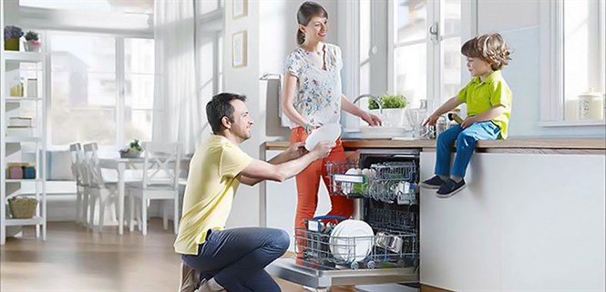 Những vật dụng không nên cho vào máy rửa chén