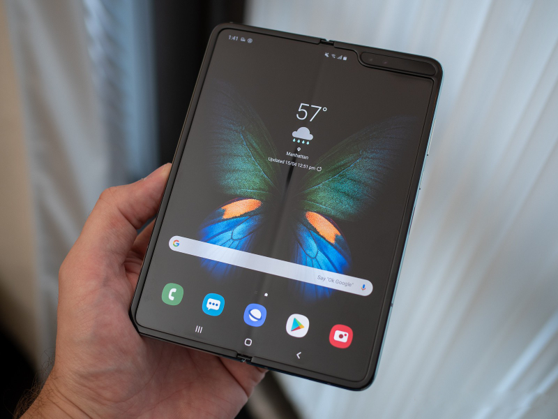 Galaxy Fold độc đáo nhưng cần vượt qua 5 vấn đề để hoàn hảo hơn - ảnh 2 Galaxy Fold độc đáo nhưng cần vượt qua 5 vấn đề để hoàn hảo hơn - ảnh 2
