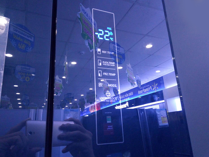 Thiết kế bên ngoài tủ Đánh giá tổng quan tủ lạnh Toshiba Inverter 622 lít GR-RF646WE-PGV > Thiết kế bên ngoài tủ