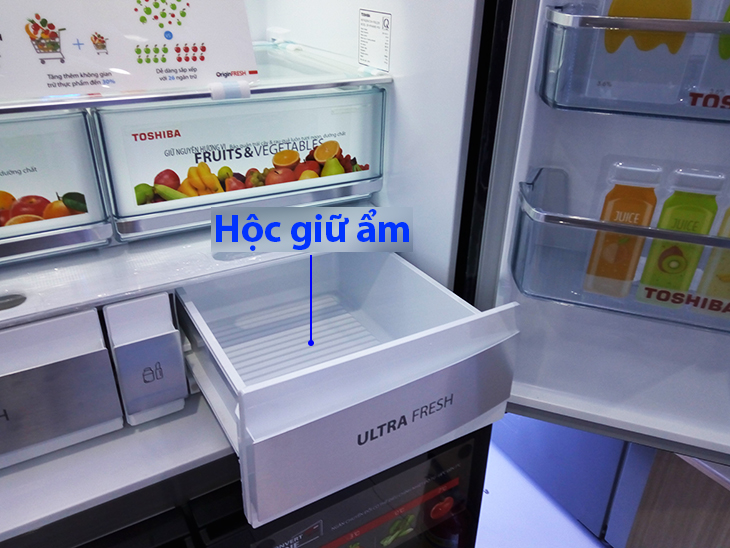 Thiết kế bên trong - Ngăn lạnh Đánh giá tổng quan tủ lạnh Toshiba Inverter 622 lít GR-RF646WE-PGV > Thiết kế bên trong - Ngăn lạnh