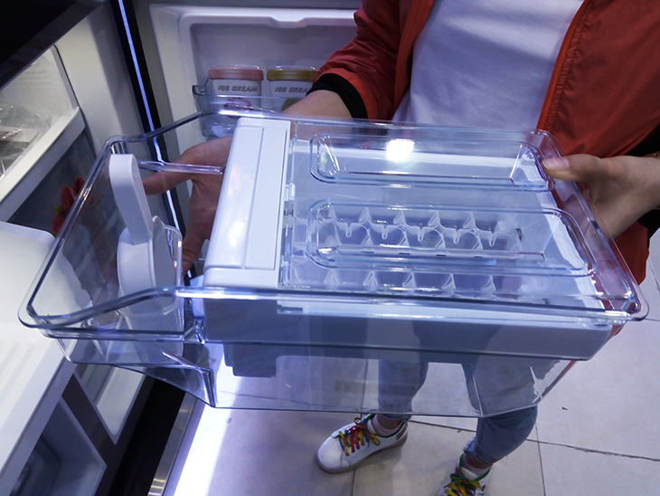 Thiết kế bên trong - Ngăn đông Đánh giá tổng quan tủ lạnh Toshiba Inverter 622 lít GR-RF646WE-PGV > Thiết kế bên trong - Ngăn đông