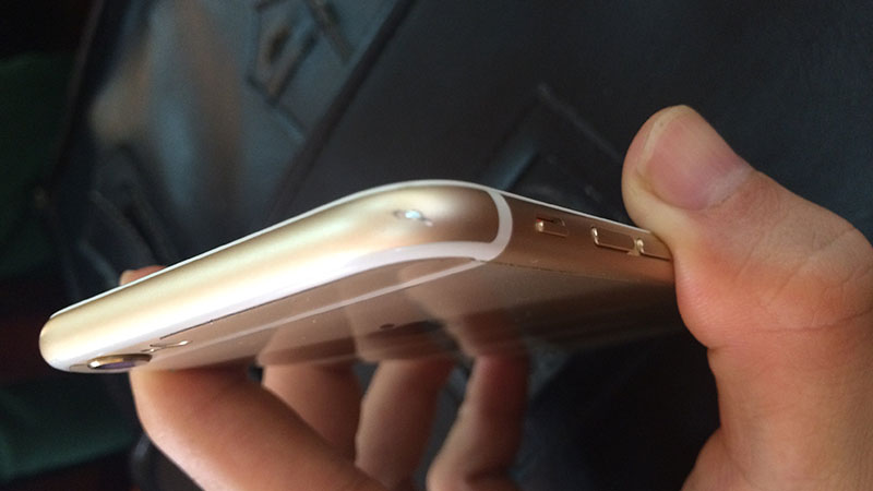 điện thoại bị trầy điện thoại bị trầy