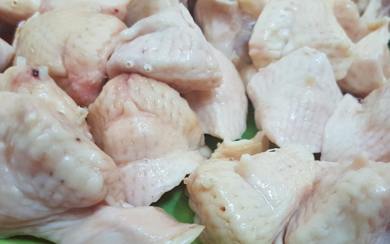 Phao câu gà không nên ăn