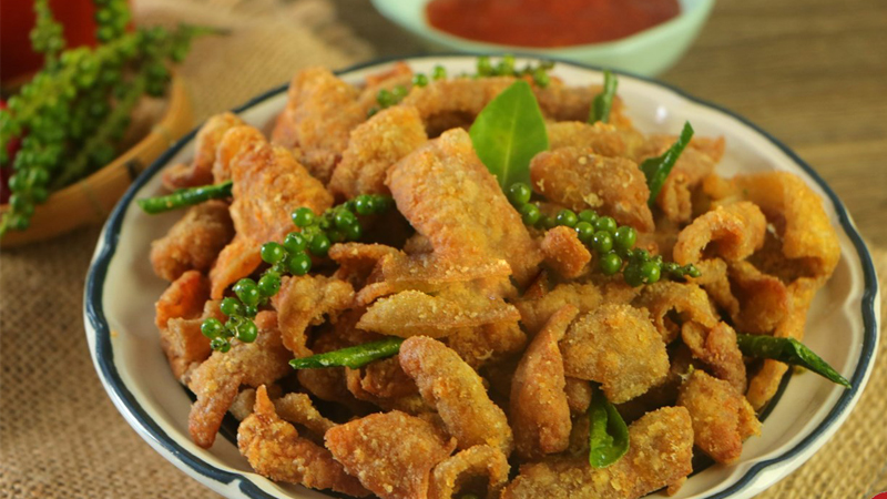 Da gà nên hạn chế ăn