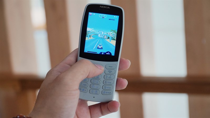 Nokia 210: Bạn đang tìm kiếm một chiếc điện thoại cơ bản với thiết kế đơn giản, pin lâu, và giá cả hợp lý? Nokia 210 là lựa chọn đáng tin cậy cho bạn. Với đầy đủ tính năng cơ bản và ứng dụng tiện ích, bạn sẽ không bao giờ phải lo lắng về việc lưu trữ thông tin hay khả năng kết nối.