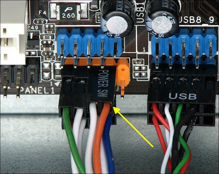 Hướng dẫn chi tiết các bước tự lắp ráp máy tính (build PC) tại nhà > Các nút nguồn I/O máy tính.