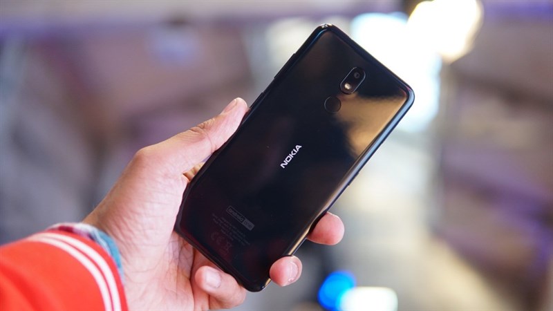 Nokia 3.2 lên kệ Thế Giới Di Động: Màn hình lớn, pin “khủng”, giá rẻ
