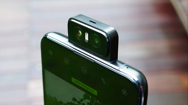 So sánh ZenFone 6 và Galaxy S10: Màn hình nốt ruồi hay camera lật? - ảnh 4 So sánh ZenFone 6 và Galaxy S10: Màn hình nốt ruồi hay camera lật? - ảnh 4