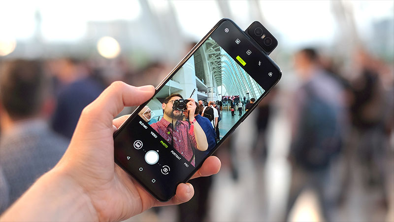 So sánh ZenFone 6 và Galaxy S10: Màn hình nốt ruồi hay camera lật? - ảnh 11 So sánh ZenFone 6 và Galaxy S10: Màn hình nốt ruồi hay camera lật? - ảnh 11
