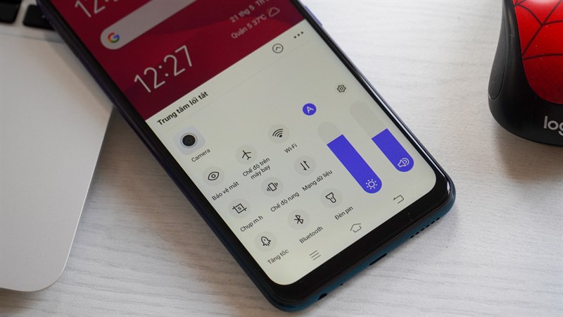 Trên tay đánh giá nhanh Vivo Y15: Màn hình giọt sương, 3 camera - ảnh 8 Trên tay đánh giá nhanh Vivo Y15: Màn hình giọt sương, 3 camera - ảnh 8