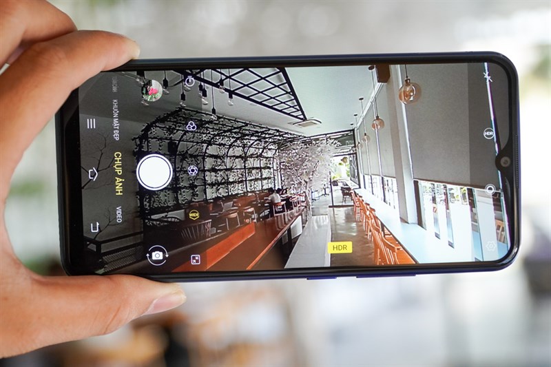 Trên tay đánh giá nhanh Vivo Y15: Màn hình giọt sương, 3 camera - ảnh 4 Trên tay đánh giá nhanh Vivo Y15: Màn hình giọt sương, 3 camera - ảnh 4
