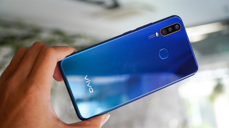 Trên tay đánh giá nhanh Vivo Y15: Màn hình giọt sương, 3 camera - ảnh 5 Trên tay đánh giá nhanh Vivo Y15: Màn hình giọt sương, 3 camera - ảnh 5