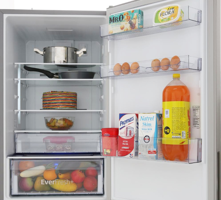 Thiết kế ngăn mát - Tủ lạnh Beko Inverter 323 lít RCNT340I50VZX Đánh giá tổng quan Tủ lạnh Beko Inverter 323 lít RCNT340I50VZX > Thiết kế ngăn mát - Tủ lạnh Beko Inverter 323 lít RCNT340I50VZX