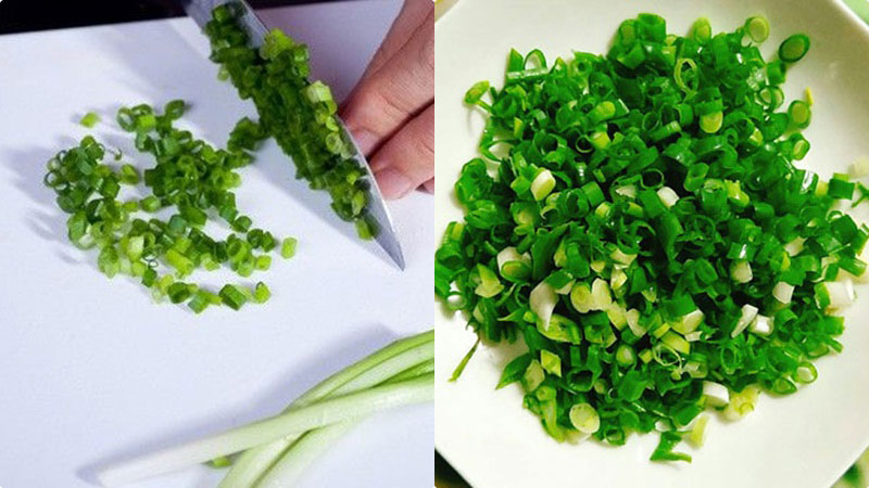 Dùng dao cắt nhuyễn, sau đó để vào rổ Dùng dao cắt nhuyễn, sau đó để vào rổ