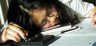 Tác hại của việc ép con học quá nhiều, phụ huynh cần cảnh giác 