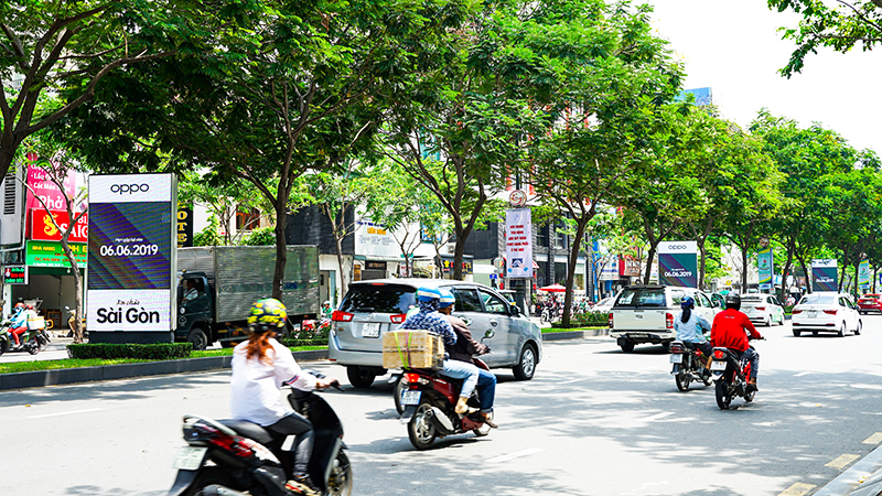 OPPO Reno đã xuất hiện trên đường phố Sài Gòn và mang lại hiệu suất đỉnh cao cho người dùng. Điều đặc biệt của sản phẩm không chỉ nằm ở cấu hình mạnh mẽ mà còn ở thiết kế đẹp mắt, giúp bạn tự tin khoe phong cách của mình trên đường phố Sài Gòn.