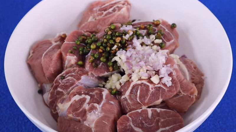 2 Cách nấu thịt bò kho tiêu, gừng và nghệ đơn giản, đưa cơm ngày mưa