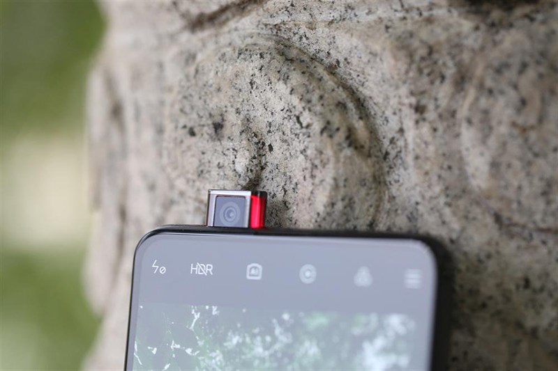Camera selfie pop-up của Redmi K20 Pro có độ phân giải 20 MP