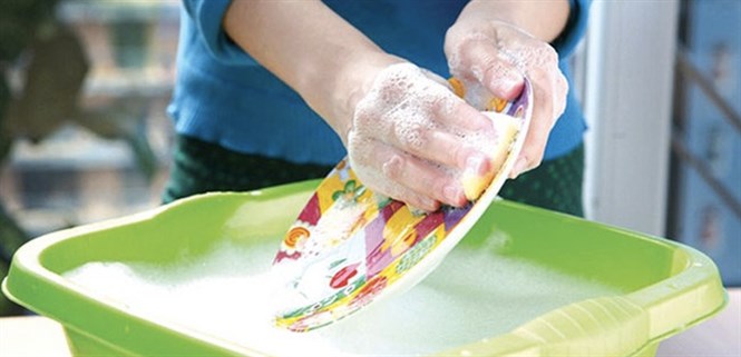 Mẹo giúp việc rửa chén bát sạch sẽ và nhẹ nhàng hơn