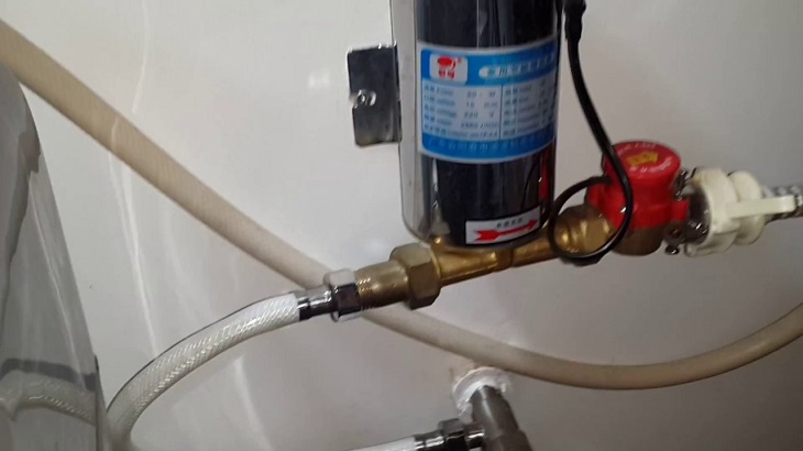 Tư vấn chọn mua máy bơm nước gia đình phù hợp nhu cầu sử dụng > Máy bơm tăng áp mini