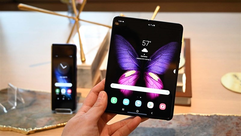 Samsung tiết lộ thời điểm tung ra thị trường smartphone màn hình gập Galaxy Fold Samsung tiết lộ thời điểm tung ra thị trường smartphone màn hình gập Galaxy Fold