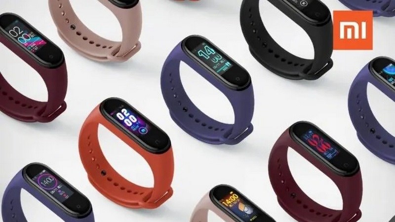 Vòng đeo Mi Band 4 trình làng: Màn hình AMOLED màu, giá tốt, có model hỗ trợ NFC