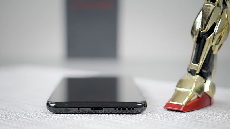 cạnh dưới z6 pro cạnh dưới z6 pro