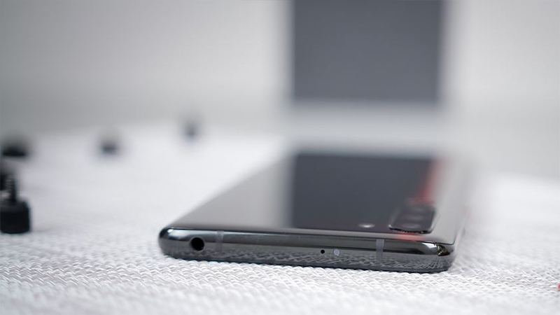 cạnh trên z6 pro cạnh trên z6 pro